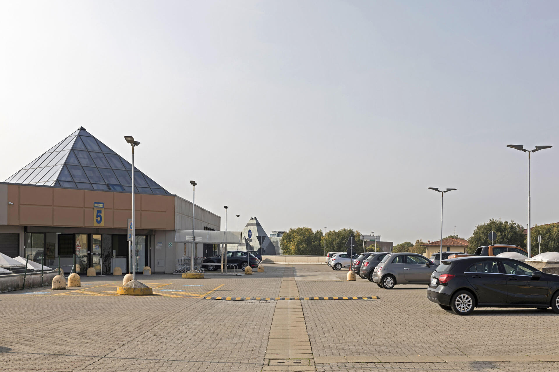 parcheggi centro commerciale europa palazzolo