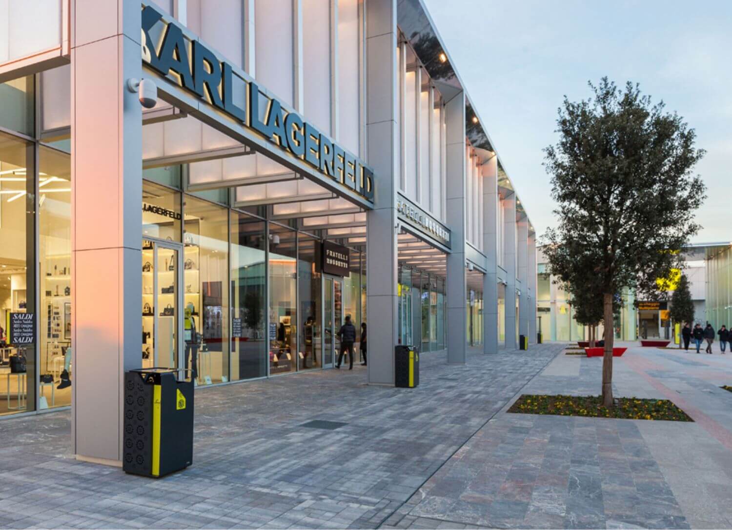 viale factory outlet scalo milano